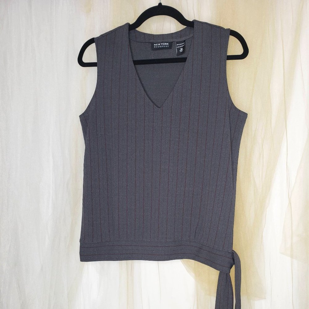 NEW YORK & COMPANY Striped Sleeveless Top